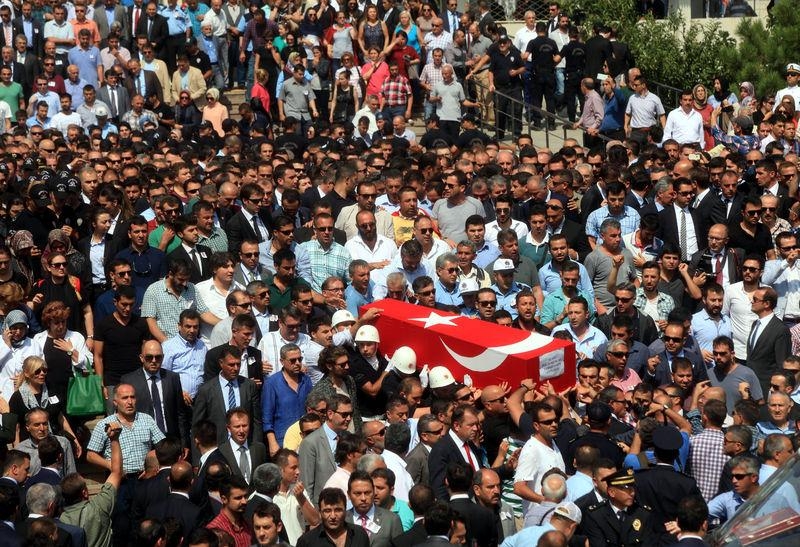 Iğdır şehitlerine son görev 27