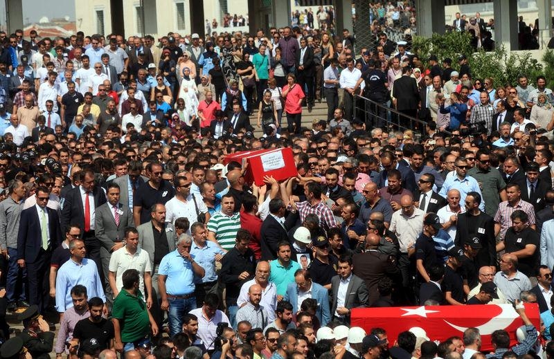 Iğdır şehitlerine son görev 28