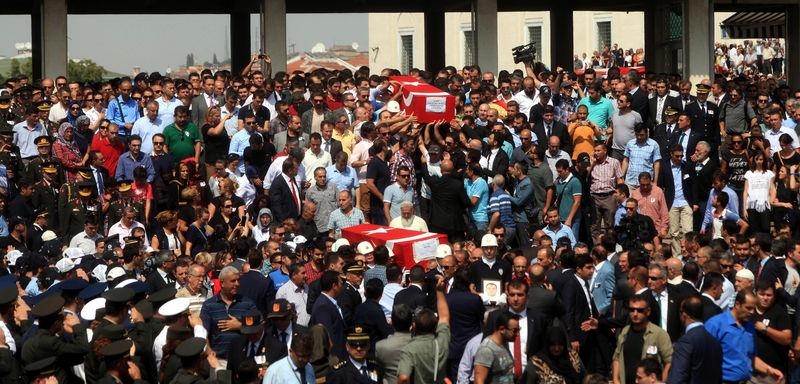 Iğdır şehitlerine son görev 36