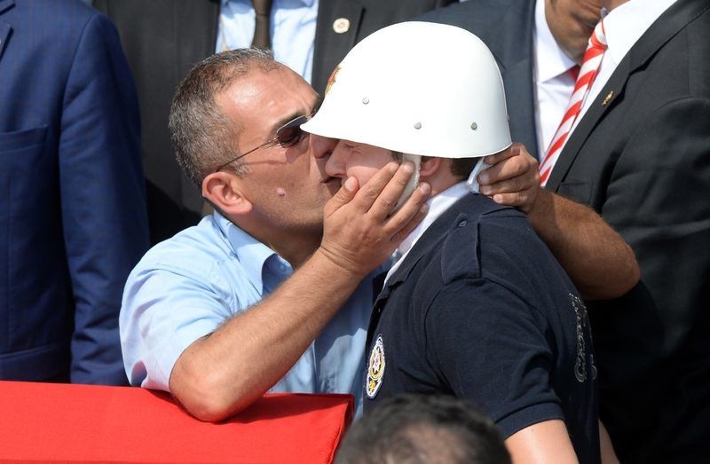 Iğdır şehitlerine son görev 42