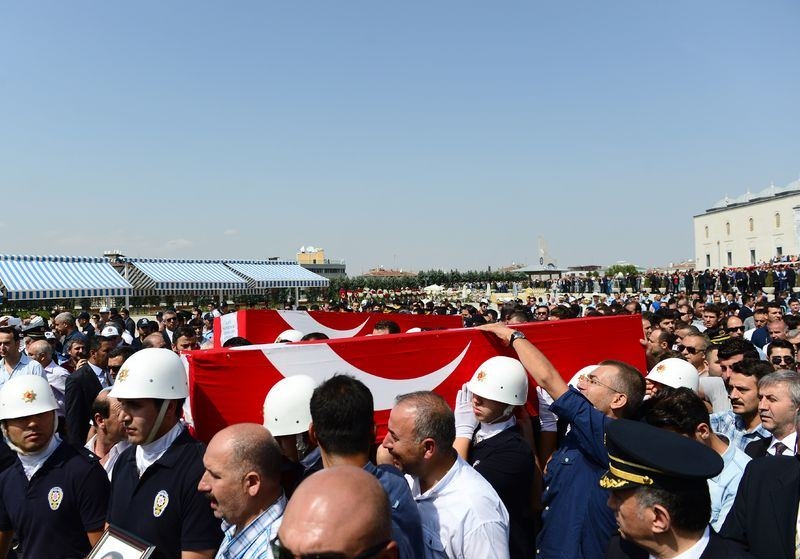 Iğdır şehitlerine son görev 58