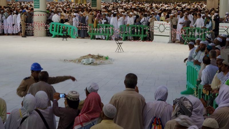 Mekke'de vinç kazası: 107 ölü 4