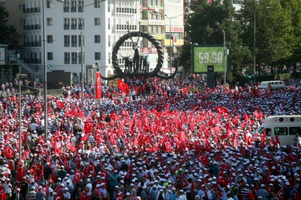 Ankara'da "Teröre Hayır, Kardeşliğe Evet" yürüyüşü 18