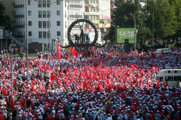 Ankara'da "Teröre Hayır, Kardeşliğe Evet" yürüyüşü 18