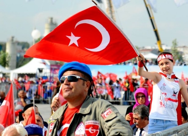 Milyonlar teröre karşı Yenikapı'ya akın etti 11