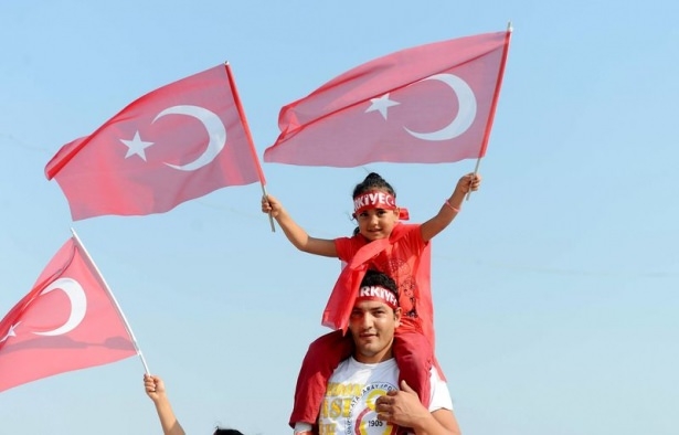 Milyonlar teröre karşı Yenikapı'ya akın etti 12