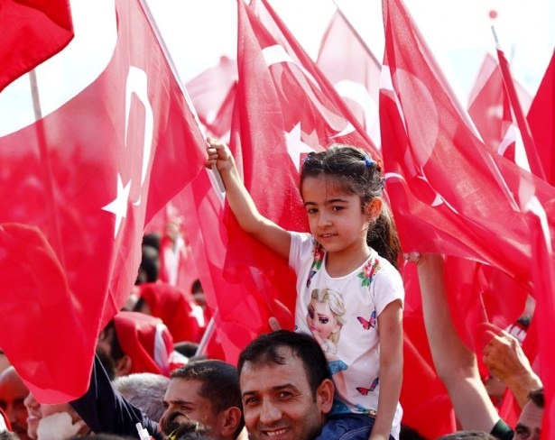Milyonlar teröre karşı Yenikapı'ya akın etti 17