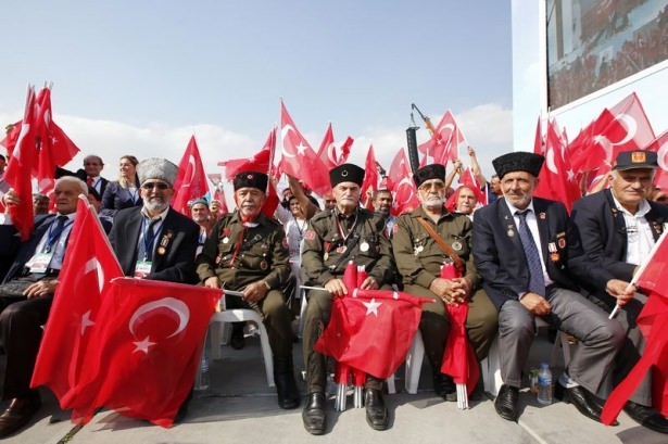 Milyonlar teröre karşı Yenikapı'ya akın etti 33