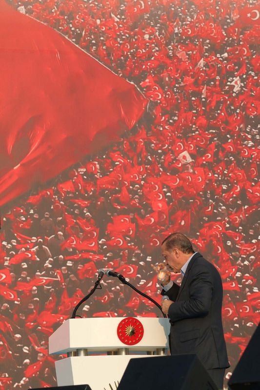 Milyonlar teröre karşı Yenikapı'ya akın etti 61