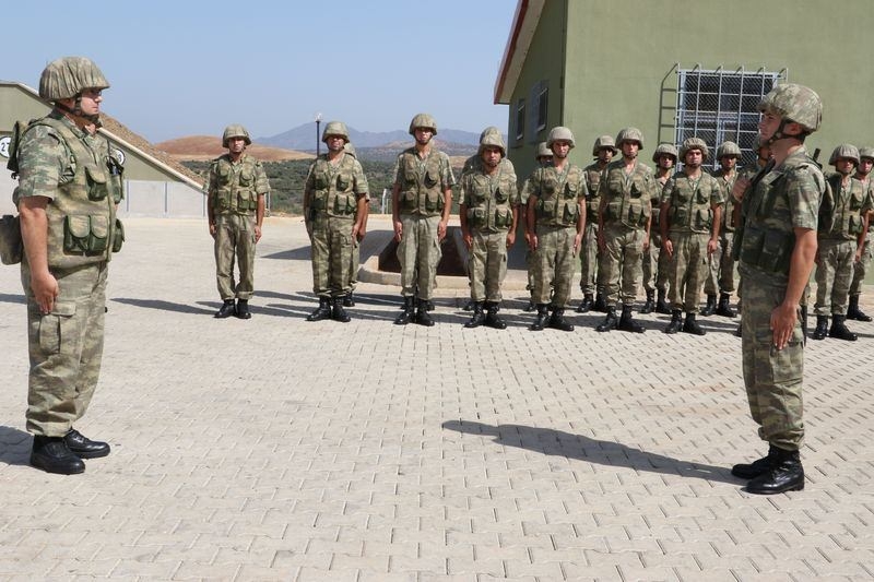 Mehmetçik bayramda nöbette 12