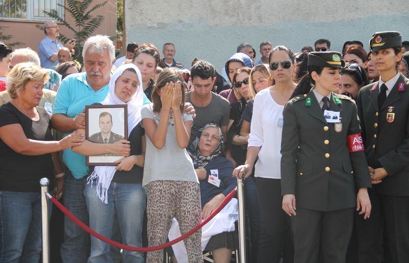 Sehit binbaşı son yolculuguna ugurlandi 13