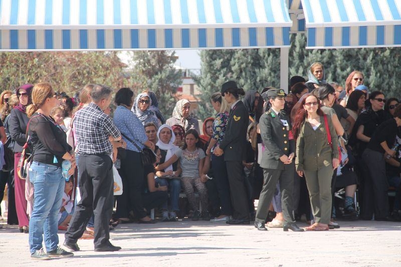 Sehit binbaşı son yolculuguna ugurlandi 14