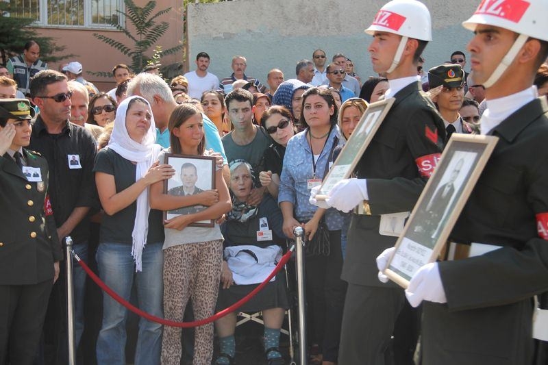 Sehit binbaşı son yolculuguna ugurlandi 2