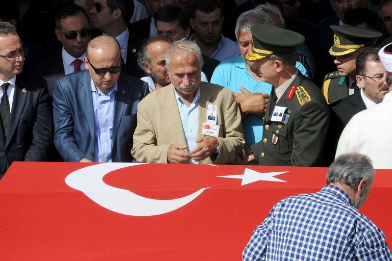 Sehit binbaşı son yolculuguna ugurlandi 38