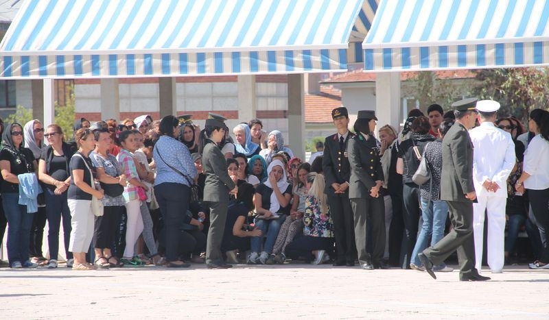 Sehit binbaşı son yolculuguna ugurlandi 7