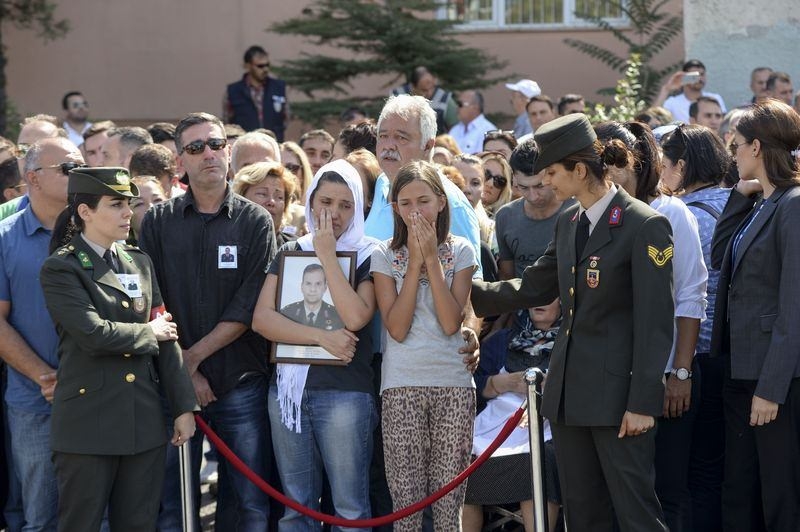 Sehit binbaşı son yolculuguna ugurlandi 9