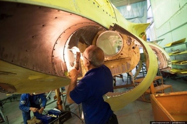 Savaş uçakları nasıl üretiliyor? 17