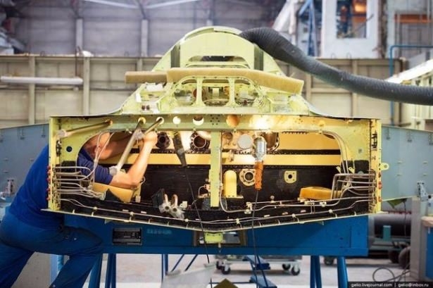 Savaş uçakları nasıl üretiliyor? 18