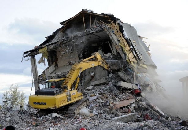 Van depremi 4’üncü yılında 32