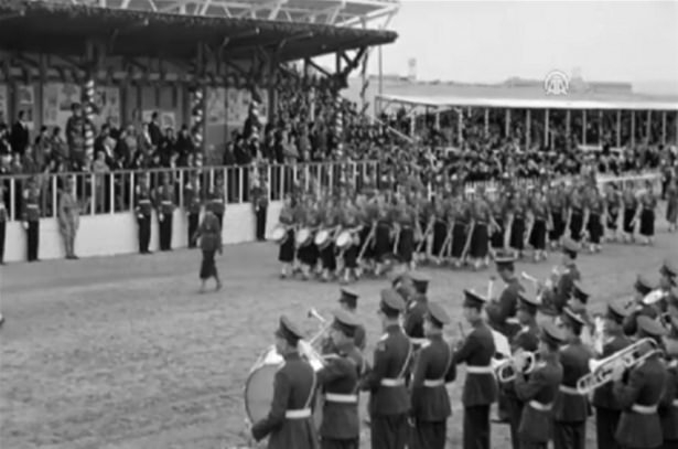 Cumhuriyetin 10. yılı kutlamaları ilk kez yayınlandı 10
