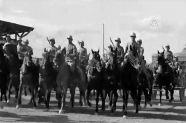 Cumhuriyetin 10. yılı kutlamaları ilk kez yayınlandı 18