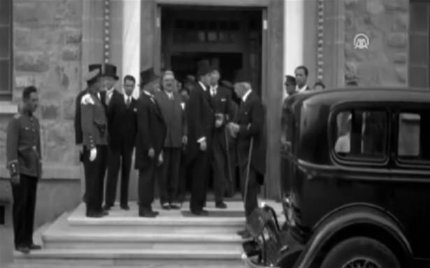 Cumhuriyetin 10. yılı kutlamaları ilk kez yayınlandı 27