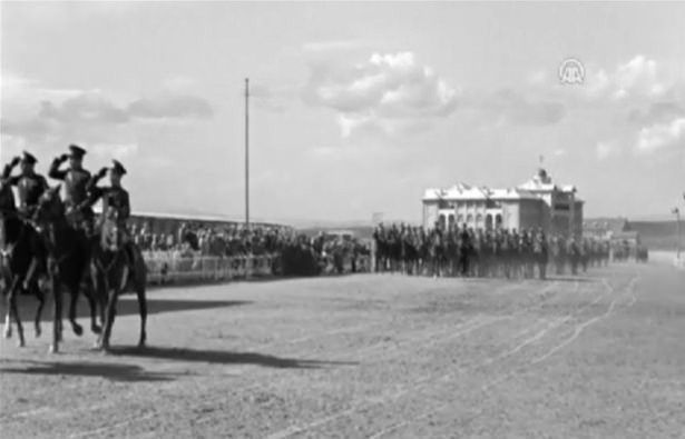 Cumhuriyetin 10. yılı kutlamaları ilk kez yayınlandı 28