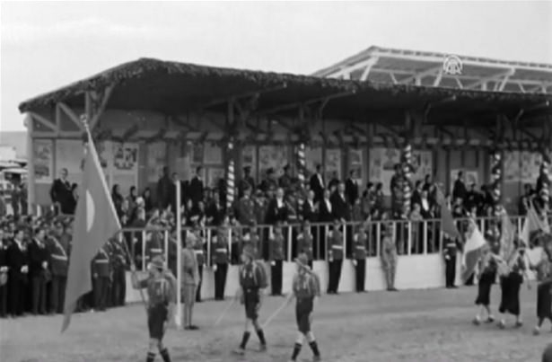 Cumhuriyetin 10. yılı kutlamaları ilk kez yayınlandı 6