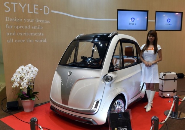 Devlerden gövde gösterisi 102