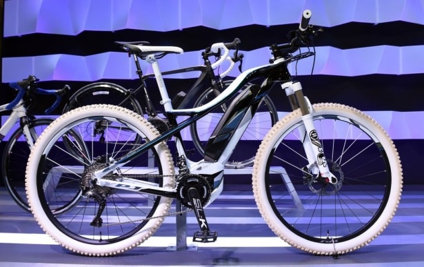 Devlerden gövde gösterisi 108