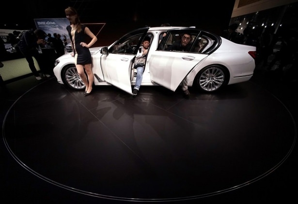 Devlerden gövde gösterisi 114