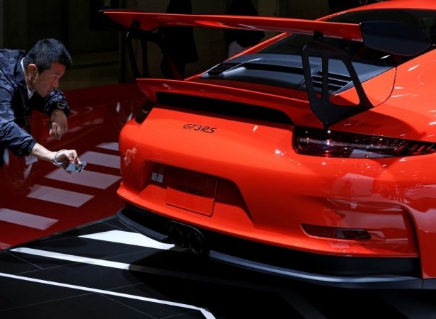 Devlerden gövde gösterisi 117