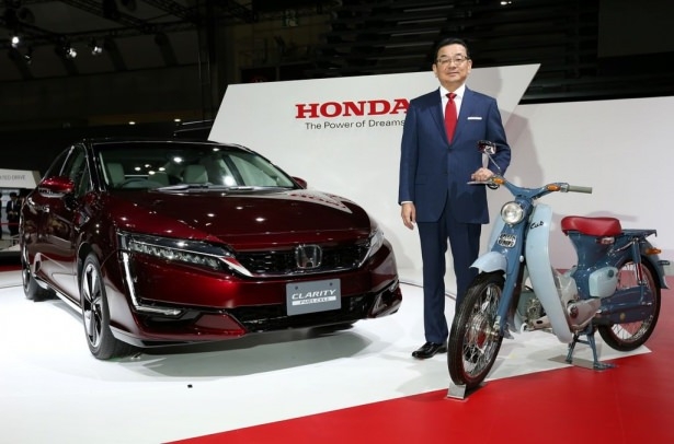 Devlerden gövde gösterisi 125