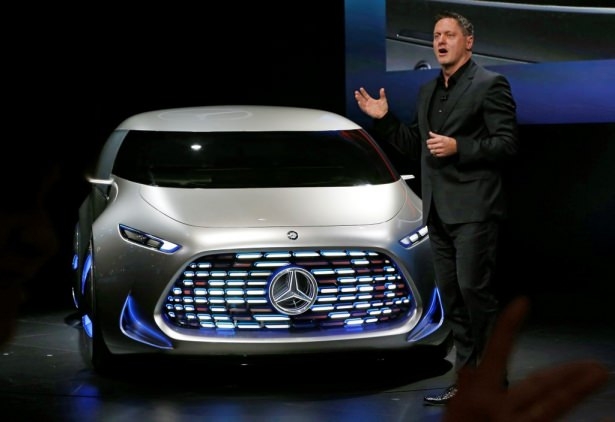 Devlerden gövde gösterisi 137