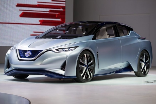 Devlerden gövde gösterisi 153