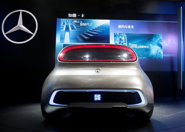 Devlerden gövde gösterisi 157