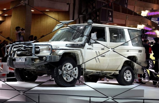 Devlerden gövde gösterisi 171