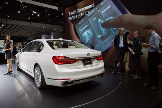 Devlerden gövde gösterisi 195