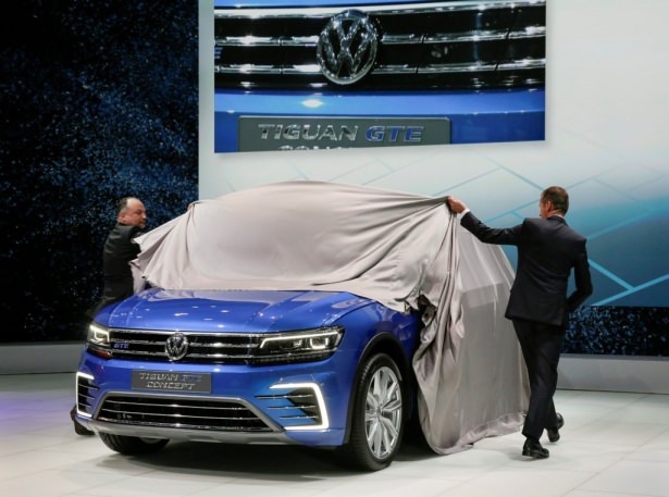 Devlerden gövde gösterisi 199