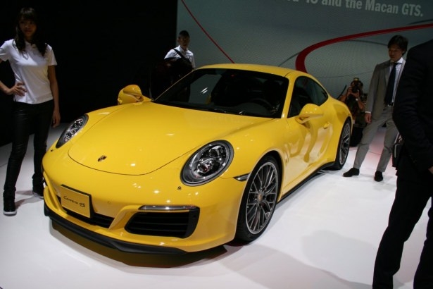 Devlerden gövde gösterisi 223