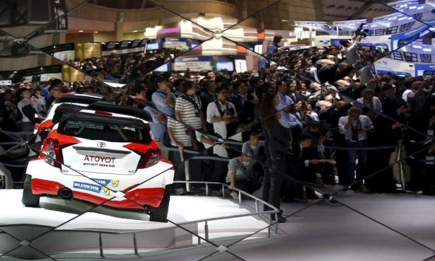 Devlerden gövde gösterisi 34