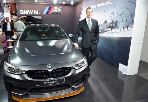 Devlerden gövde gösterisi 56