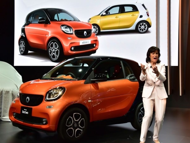 Devlerden gövde gösterisi 60