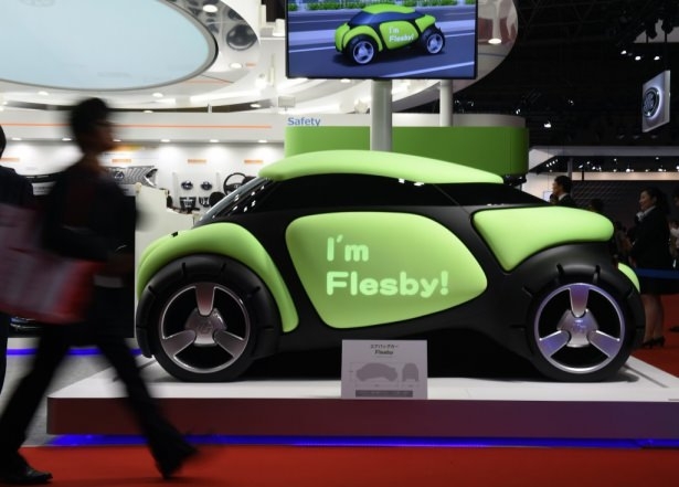 Devlerden gövde gösterisi 86