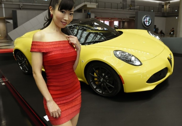 Devlerden gövde gösterisi 93