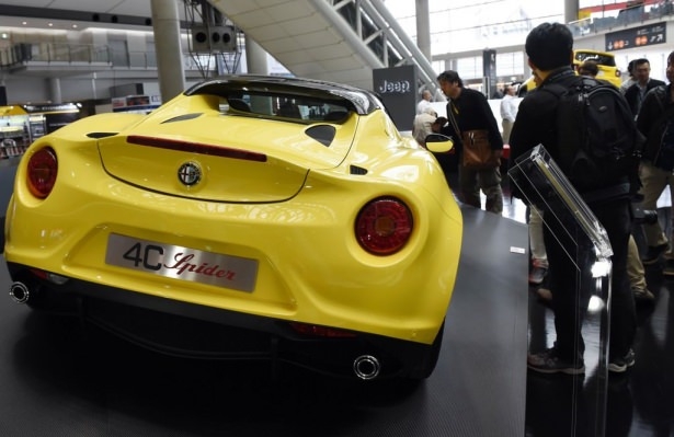 Devlerden gövde gösterisi 94