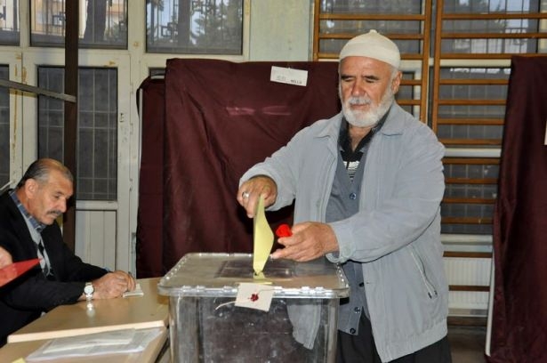 Türkiye sandık başında! İşte ilk kareler 14