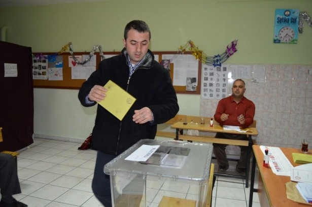 Türkiye sandık başında! İşte ilk kareler 25