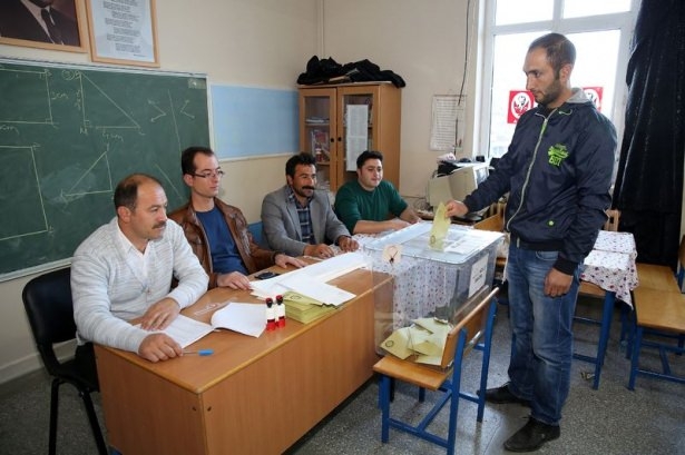 Türkiye sandık başında! İşte ilk kareler 29