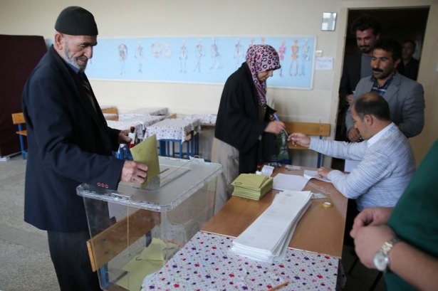 Türkiye sandık başında! İşte ilk kareler 31